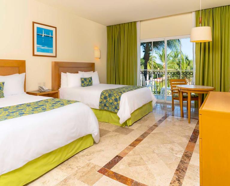 Deluxe Mountain View Krystal® Puerto Vallarta Deluxe Mountain View Krystal® Puerto Vallarta